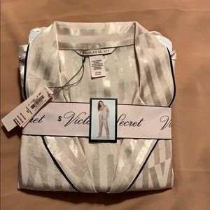 Victoria’s Secret The Satin Pj small